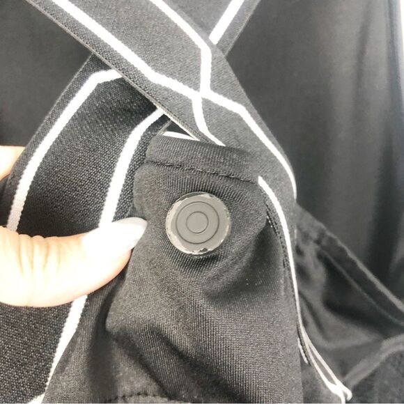 HUNTER X TARGET | Mesh Back Cross Strap Chain Trim Tank Top Women’s Size Small - Picture 8 of 10